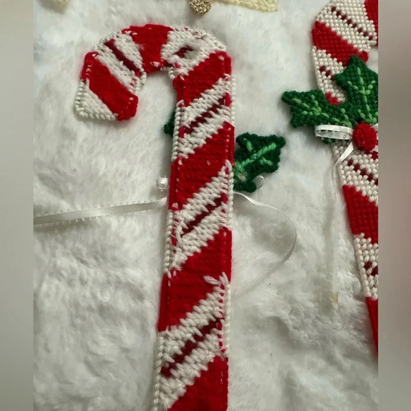 Vintage Crochet Knit Christmas Bells Candy Canes Decor Handmade 80’s Grannycore - Picture 7 of 10